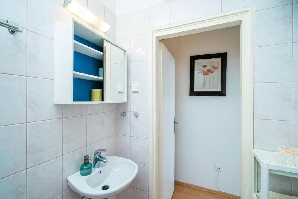 Apartment Lero Sea View