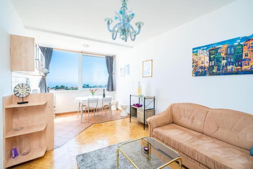 Lero Sea View
